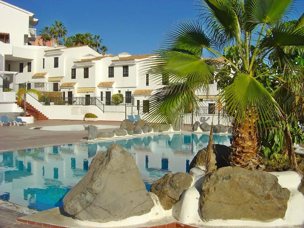 Remarkable 2-Bed House In Chayofa With Pool 0*,
