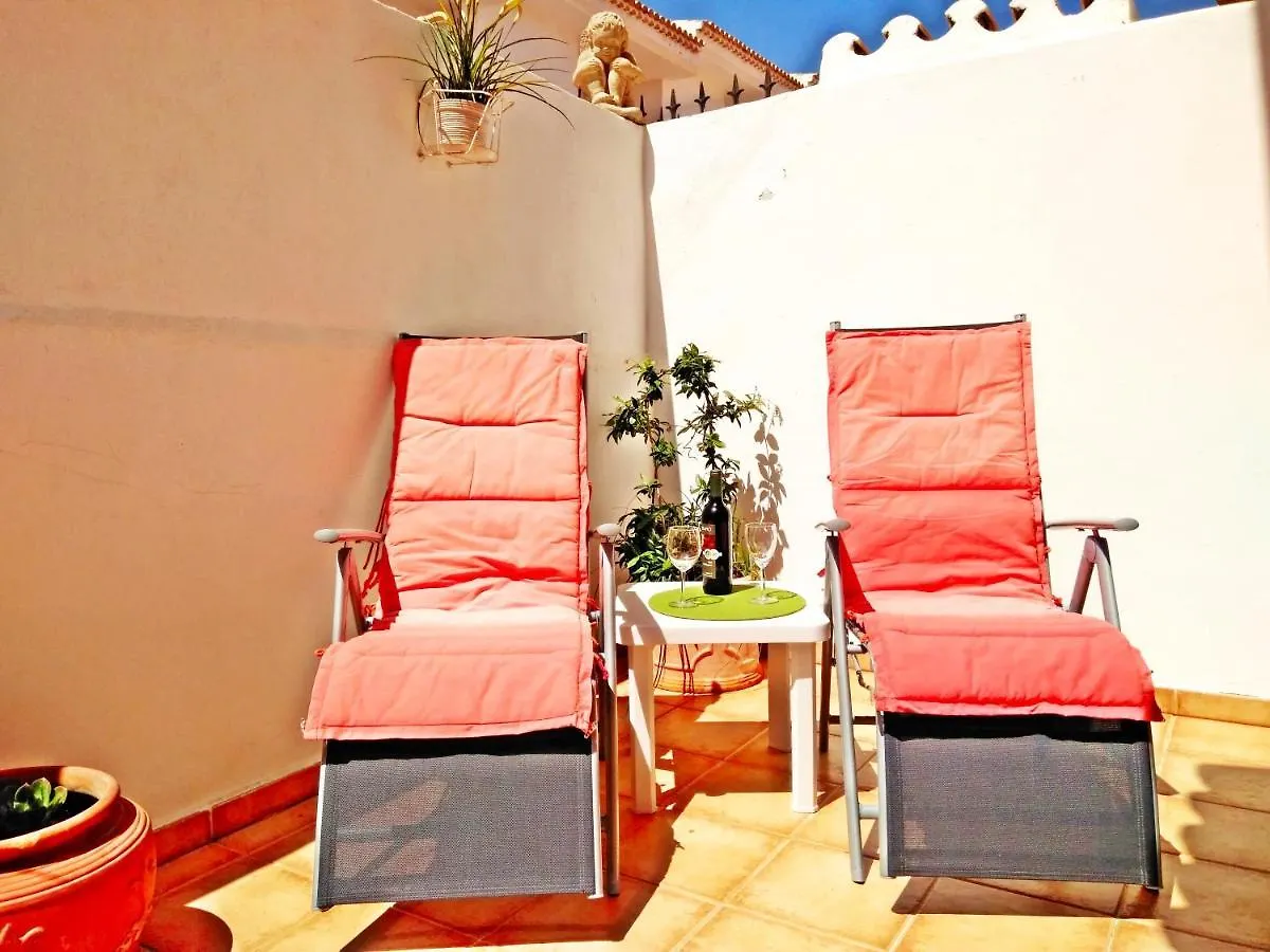 Remarkable 2-Bed House In Chayofa With Pool Casa de Férias