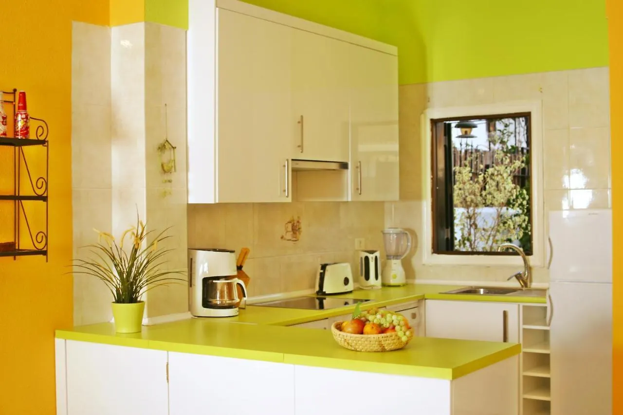 Casa de Férias Remarkable 2-Bed House In Chayofa With Pool