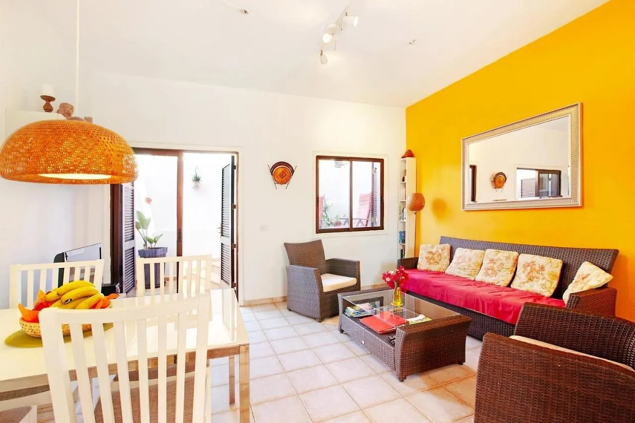 Remarkable 2-Bed House In Chayofa With Pool